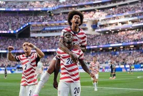 美国队2比0战胜澳大利亚队 提前锁定世界杯32强席位