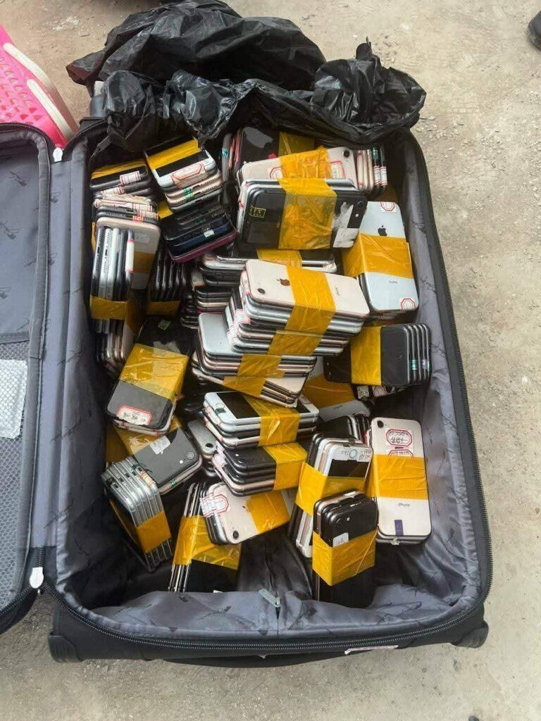 堆谷区未完工工地发现大量诈骗设备 嫌疑人已逃离