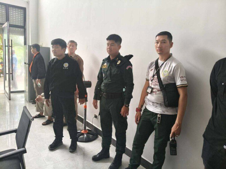 堆谷区未完工工地发现大量诈骗设备 嫌疑人已逃离