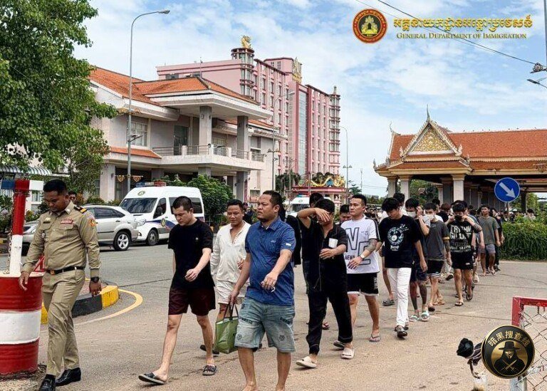 柬埔寨遣返180名涉网诈越南籍人员