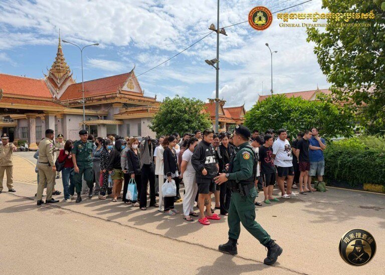 柬埔寨遣返180名涉网诈越南籍人员