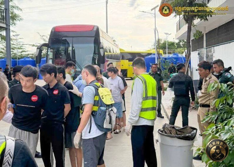 柬埔寨遣返479名涉诈中国籍人员 涉及暹粒及德崇机场