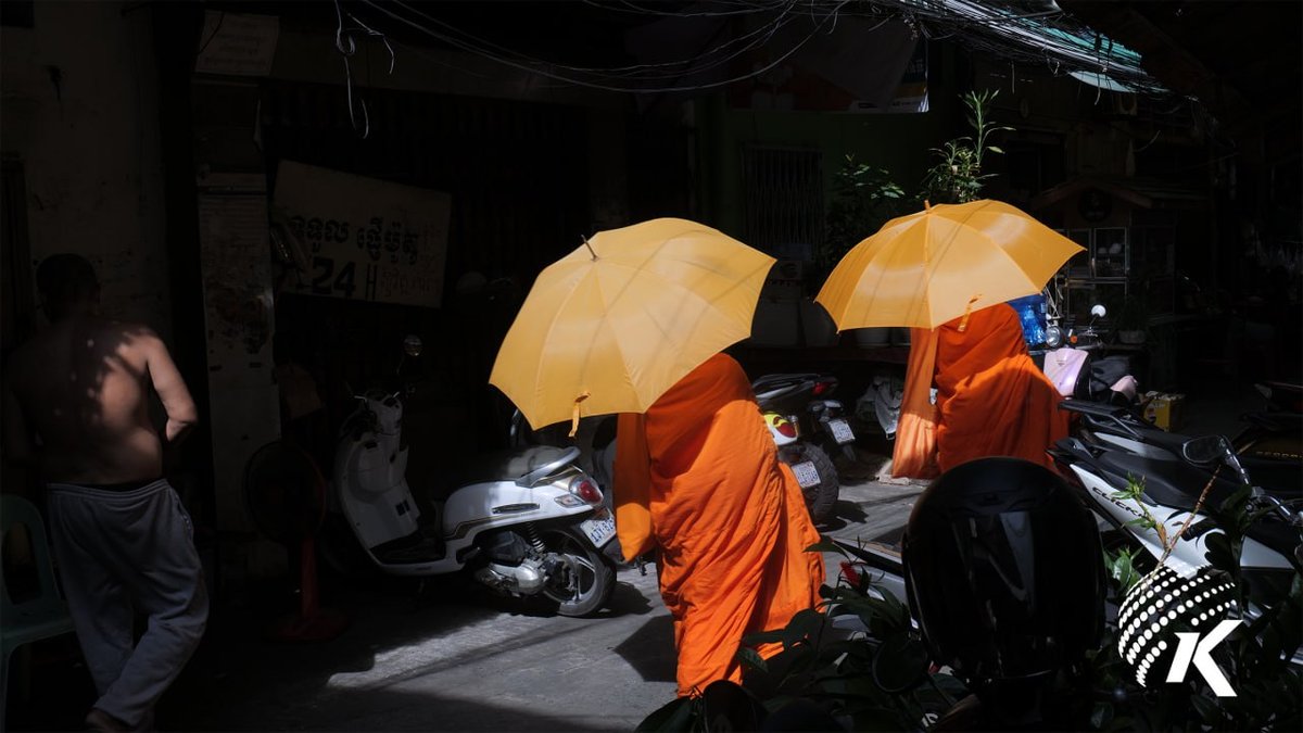 金边乌亚西市场周边晨间活动记录 商业氛围浓厚