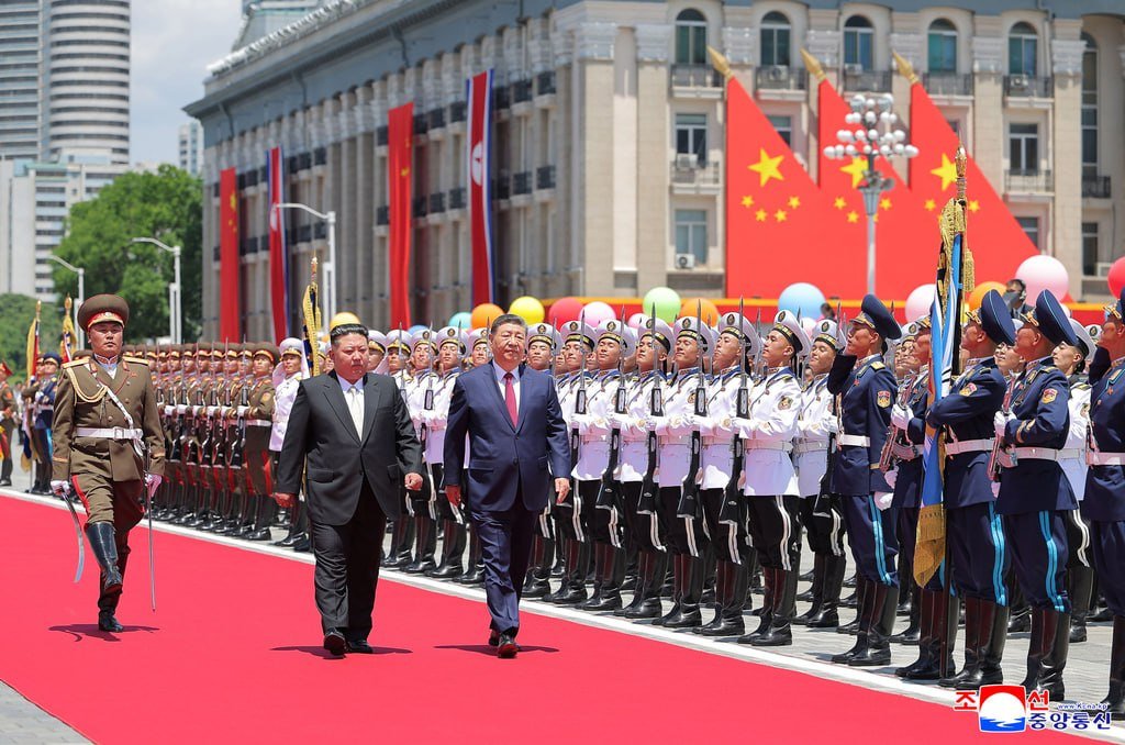 习近平与金正恩会晤 强调深化中朝传统友谊