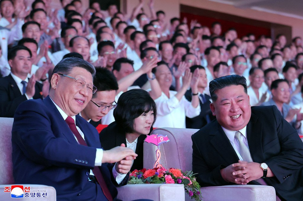 习近平与金正恩会晤 强调深化中朝传统友谊