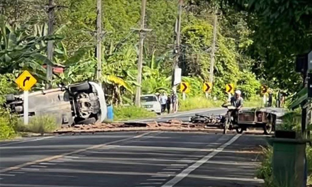 泰国学校附近发生爆炸袭击 造成2名警察受伤