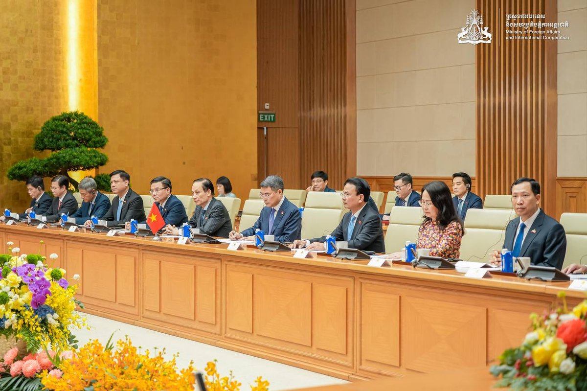 洪玛奈与越南总理黎明兴举行双边会谈 聚焦经贸合作