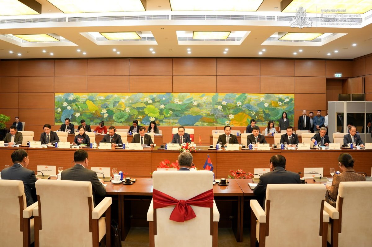 洪玛奈会见越南国会主席陈青敏 强化两国高层政治互信