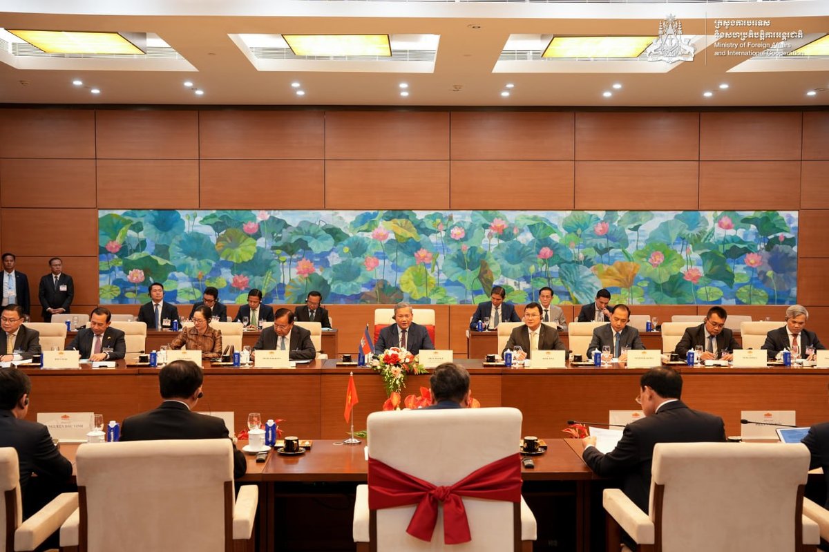 洪玛奈会见越南国会主席陈青敏 强化两国高层政治互信