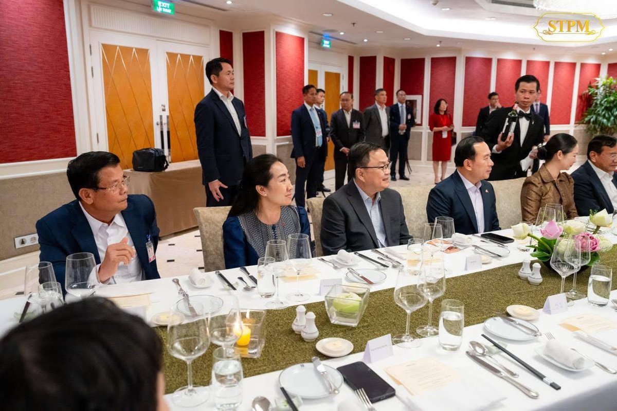 洪玛奈总理赴越南出席第三届东盟未来论坛 随行人员包括布拉索昆