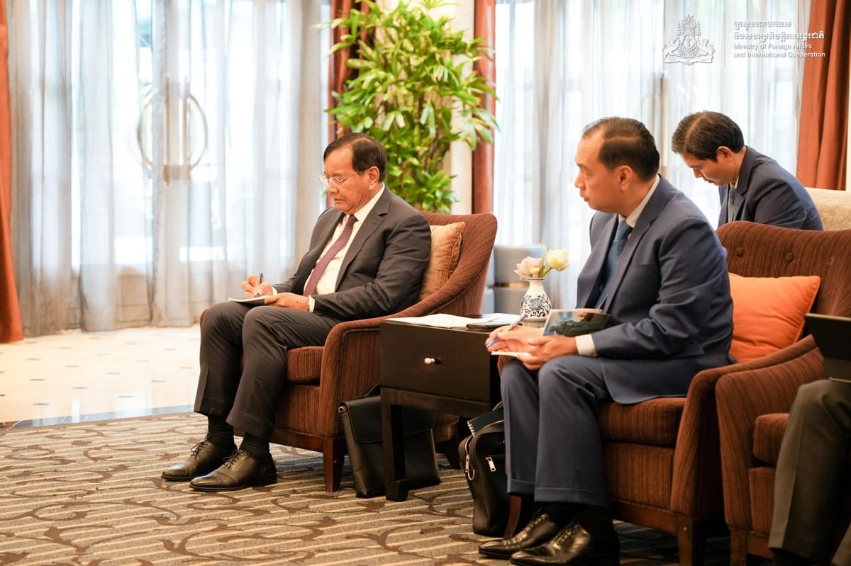 洪玛奈会见联合国裁军事务高级代表 探讨多边合作