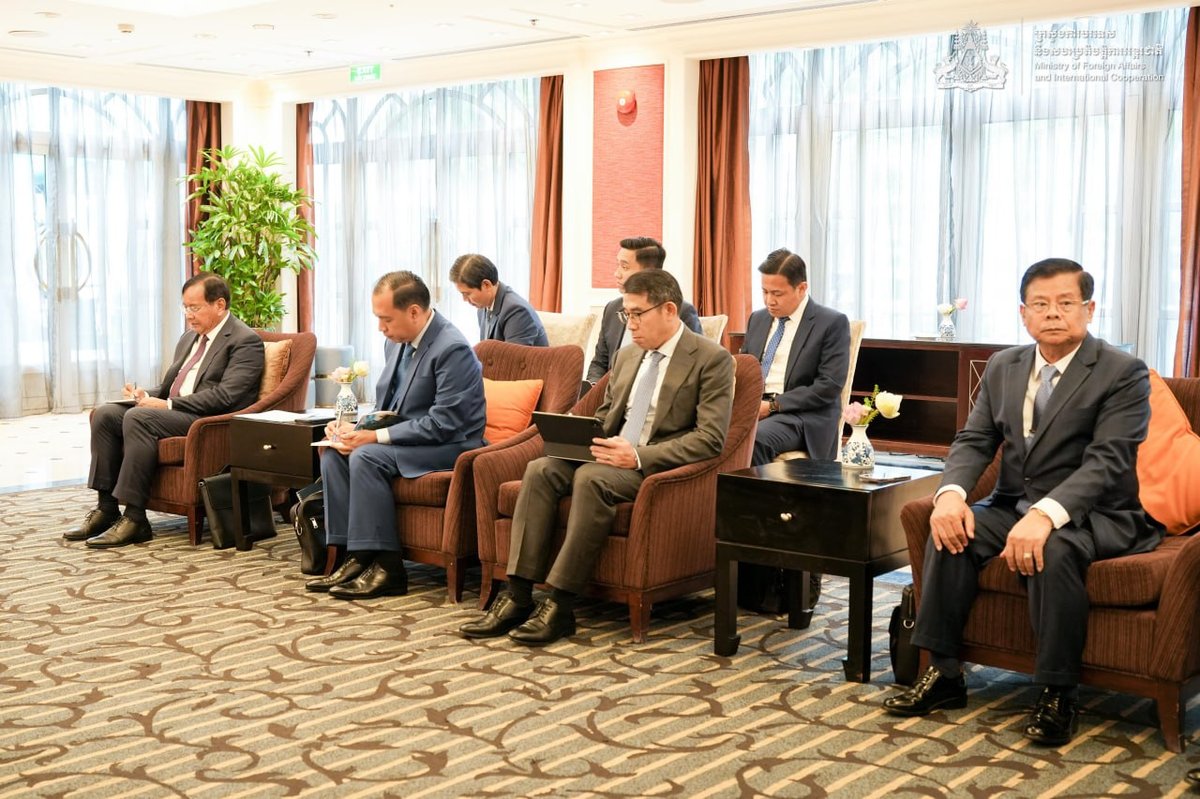 洪玛奈会见联合国裁军事务高级代表 探讨多边合作