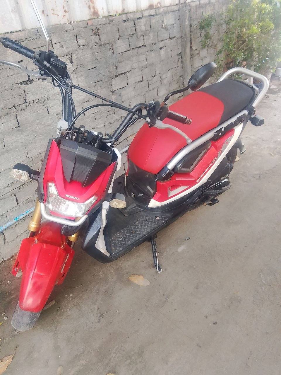 西港本田摩托车转让 车况良好动力足 售价$499