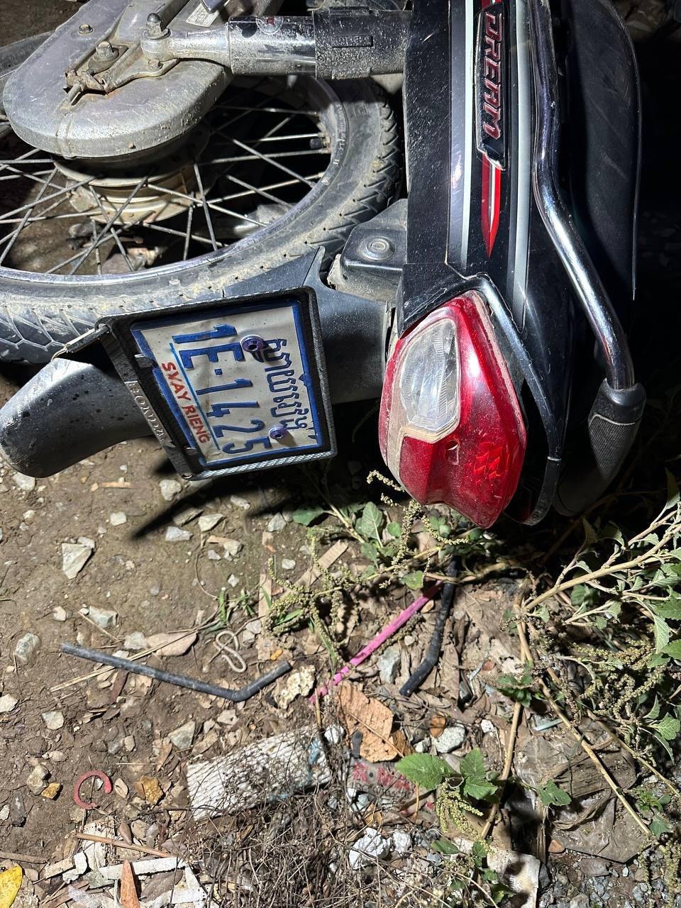 金边4号公路坎托分区发生车祸 事故发生在今晚9点
