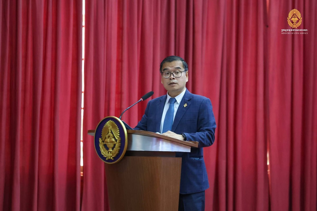 洪玛尼在皇家行政学院举办公共行政改革讲座 800名官员参加