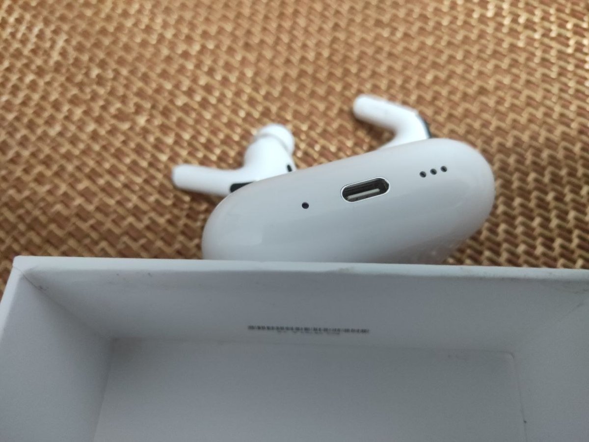 西港转让苹果AirPods Pro及Max耳机 售价$120