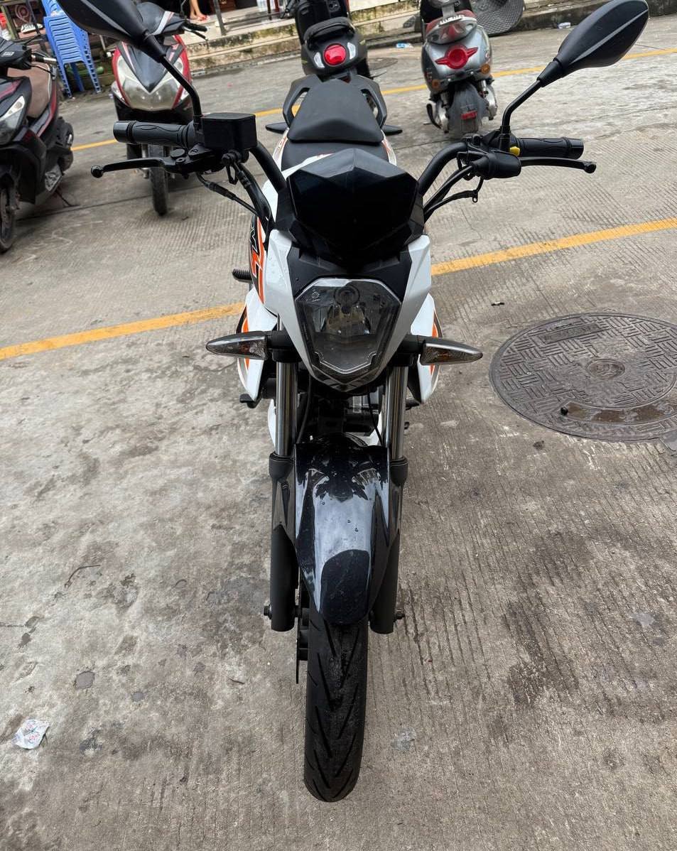 西港溪悦酒店转让贝纳利150街车 仅售$500