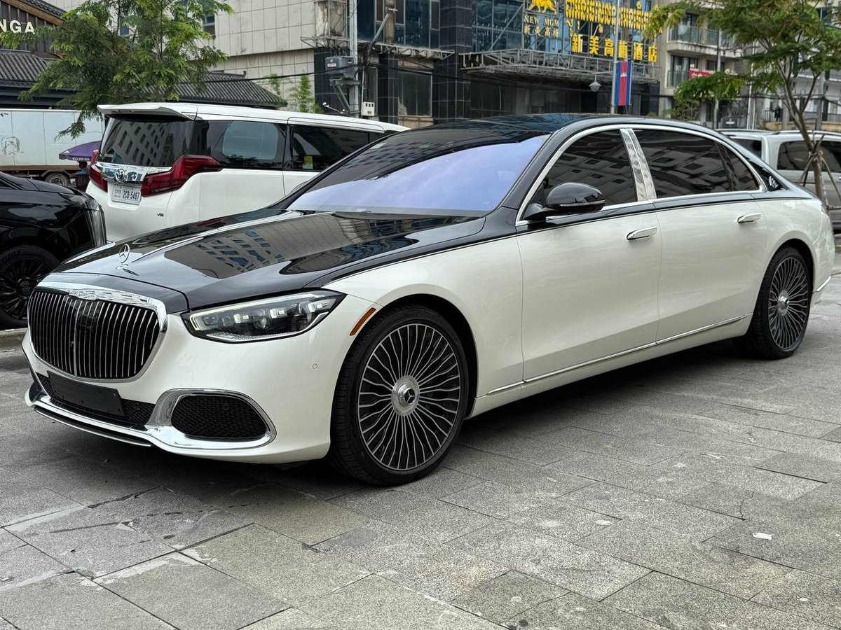 奔驰迈巴赫S580 2021年款 2.8万公里 现车在售