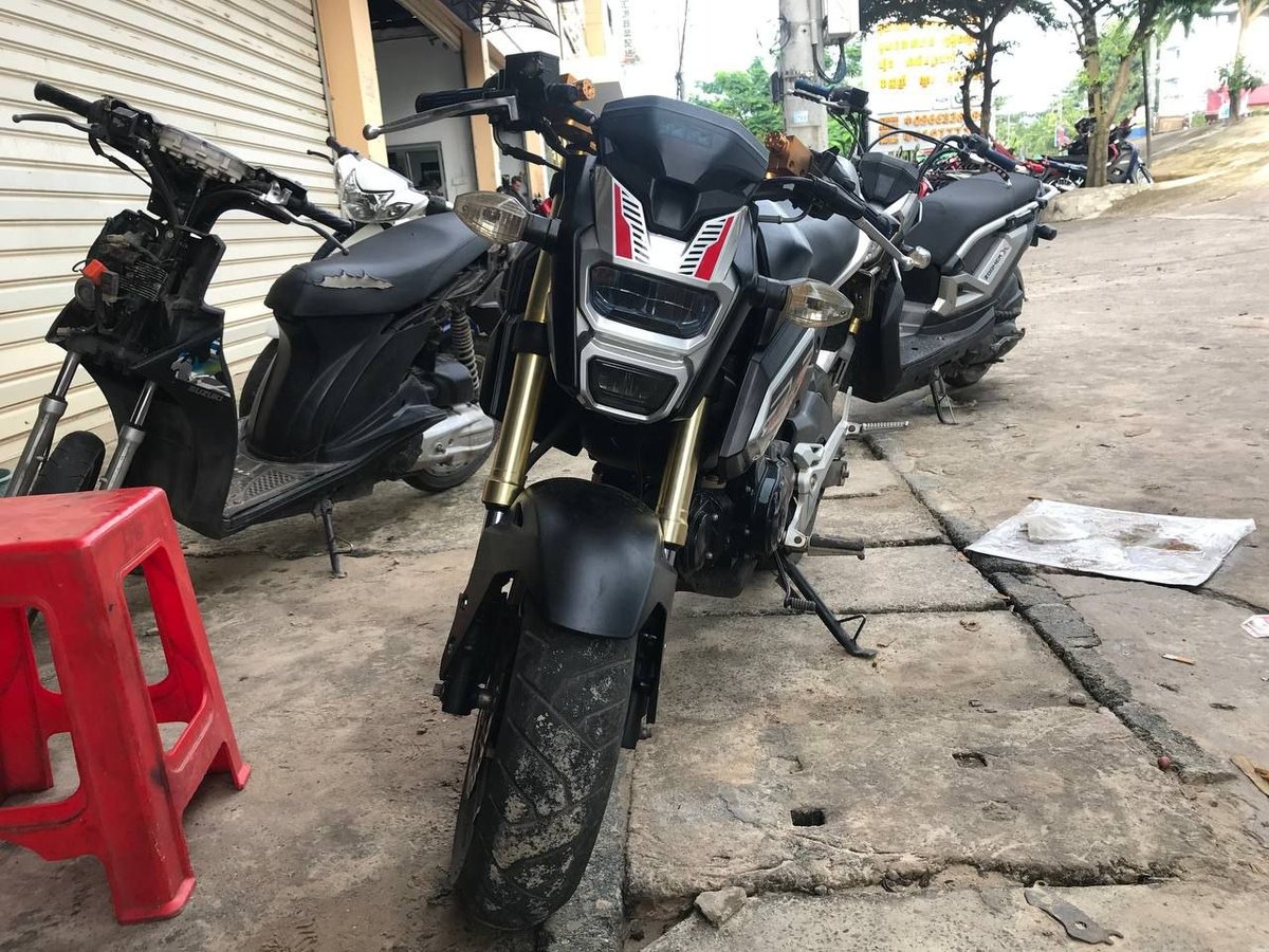 西港转让二手摩托车 行驶7000公里 原装排气$600