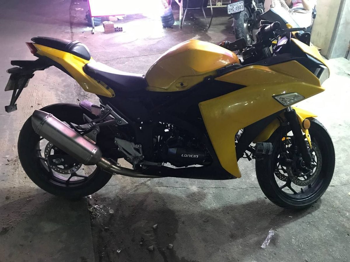 西港急售250cc机车 售价$500 发动机状态良好