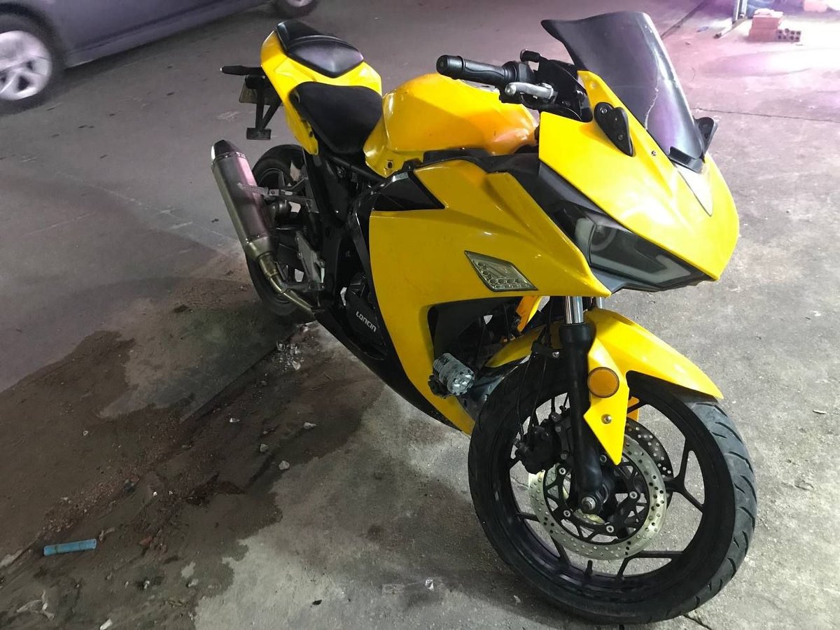 西港急售250cc机车 售价$500 发动机状态良好