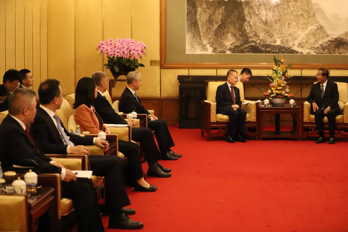 洪森会见中国中联部部长刘海星 巩固柬中党际外交关系
