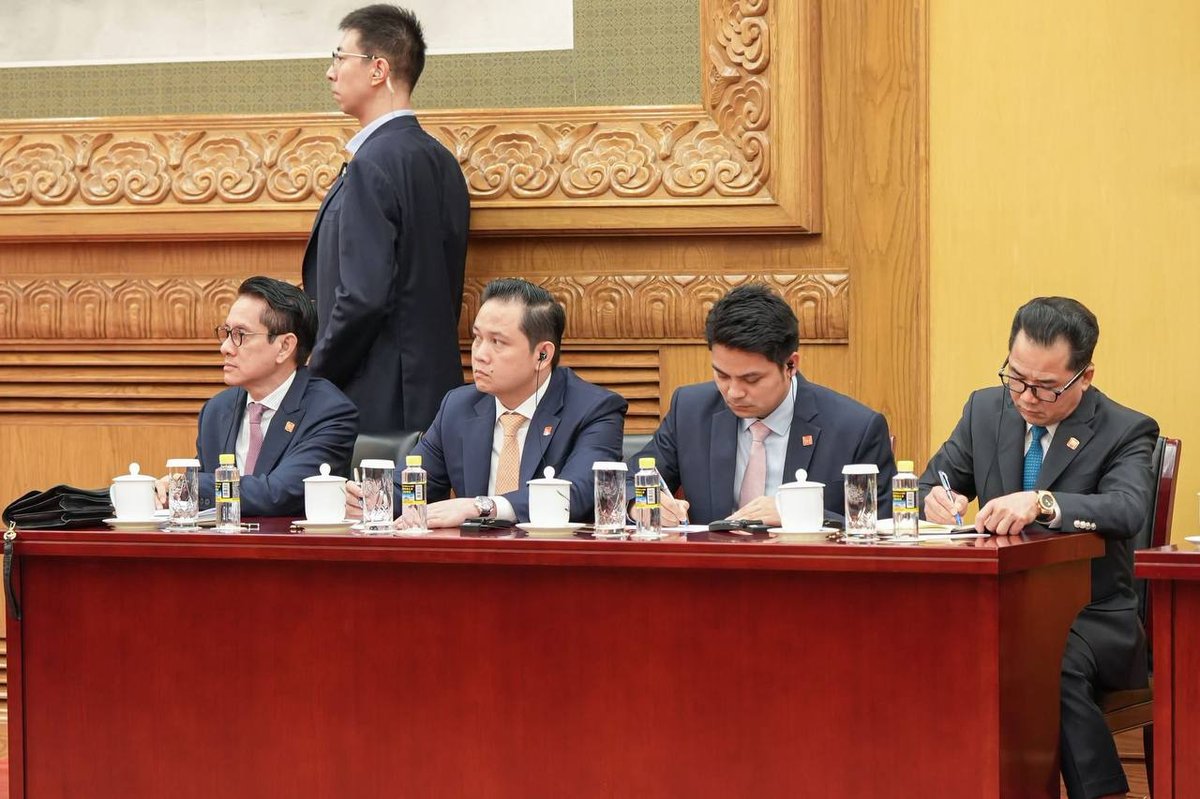 洪森在北京会见习近平 深化柬中双边战略合作