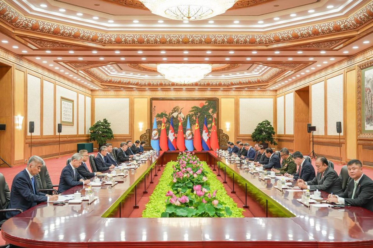 洪森在北京会见习近平 深化柬中双边战略合作