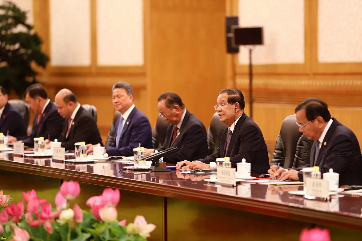 洪森在北京会见习近平 双方举行双边会谈深化合作