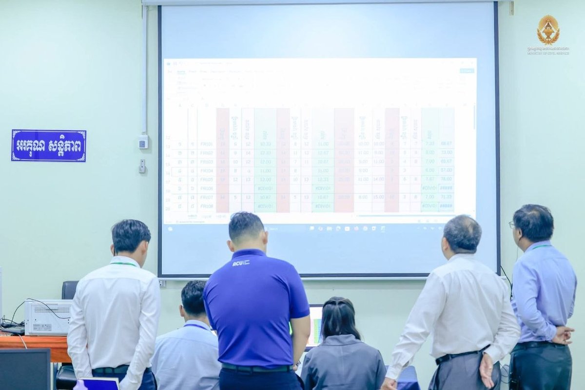 柬埔寨外交部公务员面试选拔进行中 现场评分透明化