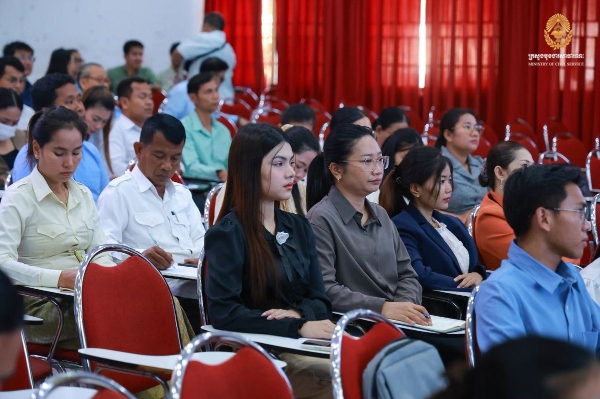 柬埔寨公务部举办研讨会 强化教师与医护人员管理