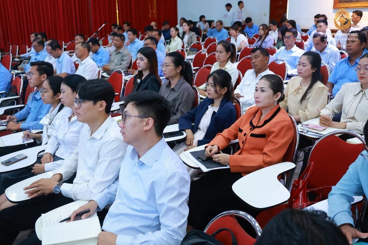 柬埔寨公务部举办研讨会 强化教师与医护人员管理