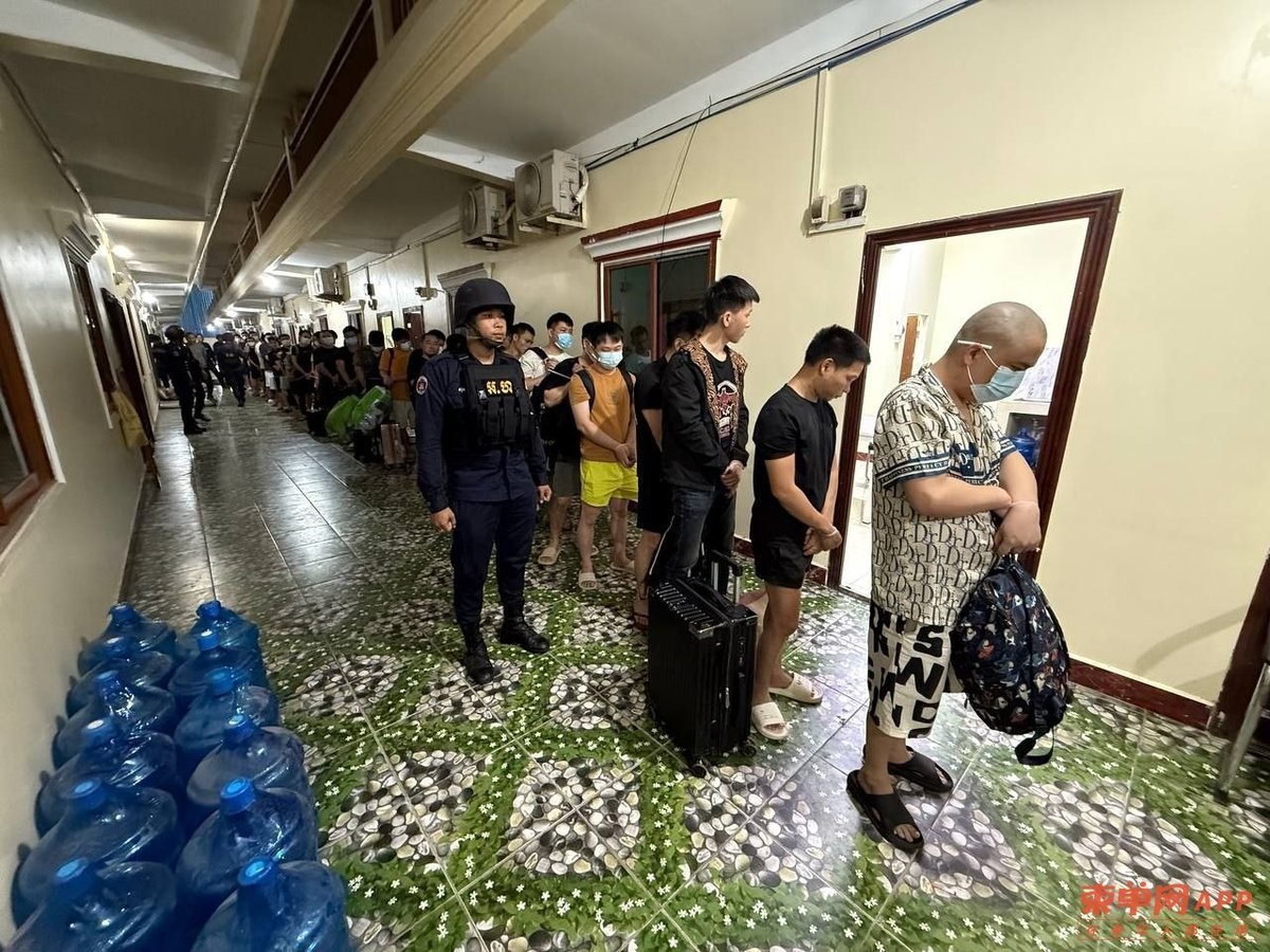 巴域捣毁电诈窝点 45名嫌疑人落网查获大量作案工具