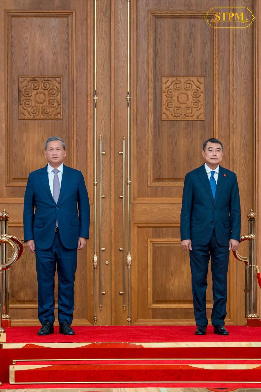 洪玛奈总理访问越南 黎明兴主持官方欢迎仪式