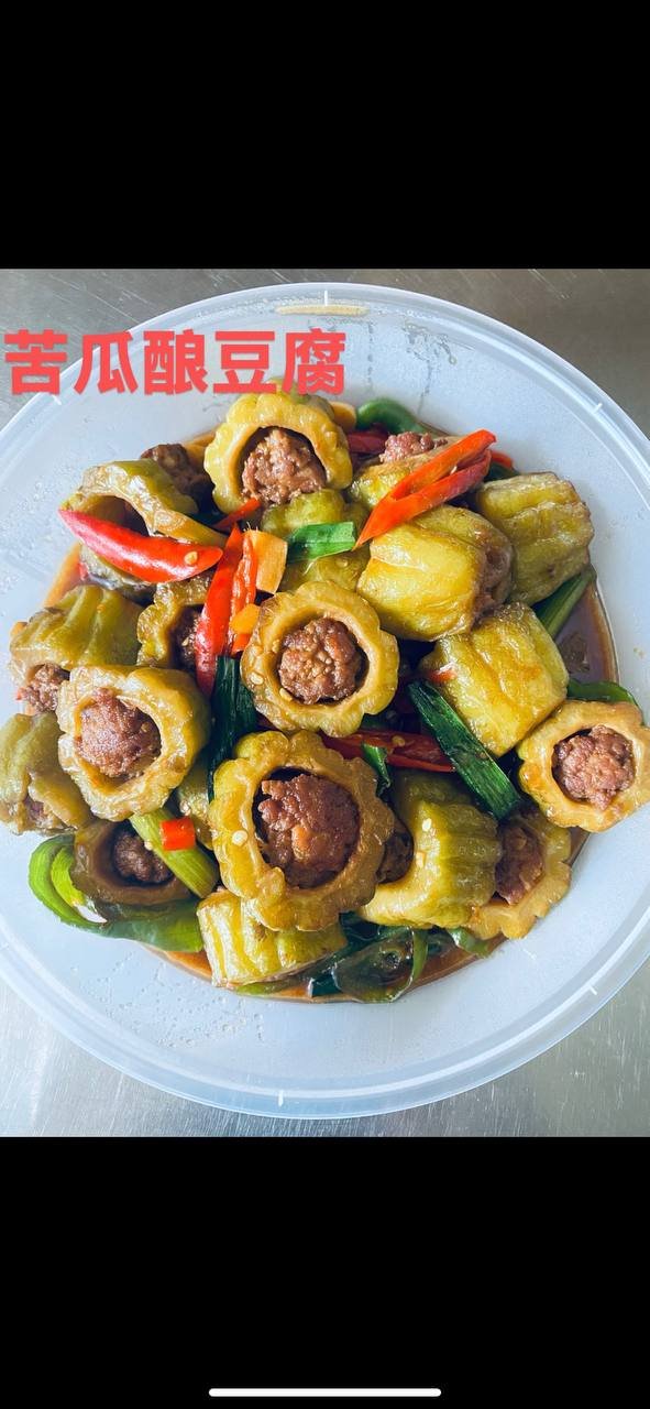 木牌正宗湖南血鸭盖码饭 营业至凌晨12点 送冬瓜茶