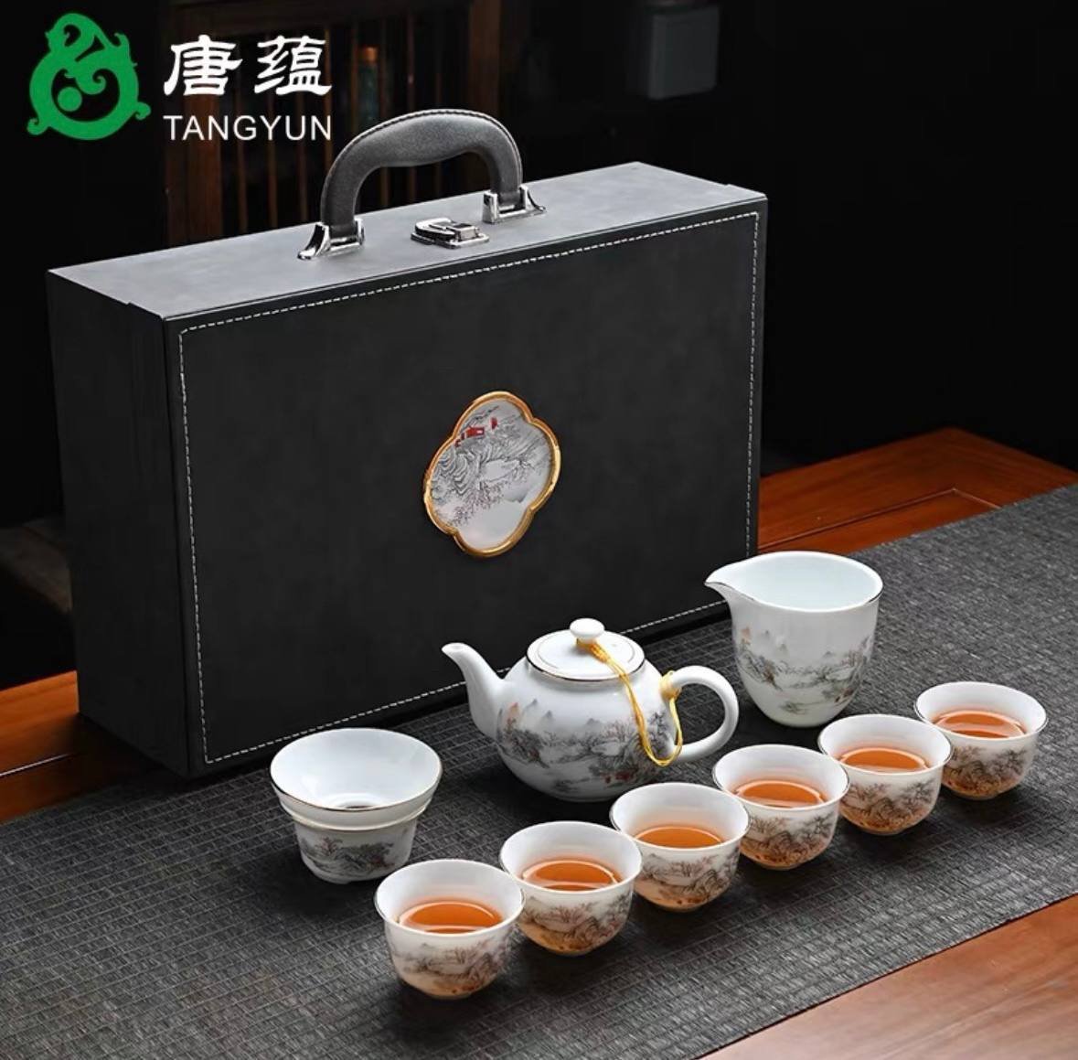 木牌首家港日韩免税实体专柜开业,主营护肤品