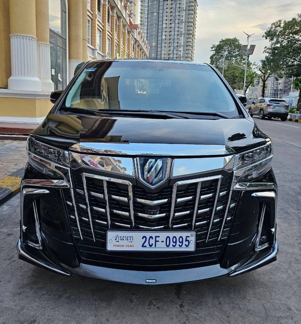 FAST TAXI LUXURY提供VIP专车 机场接送及跨