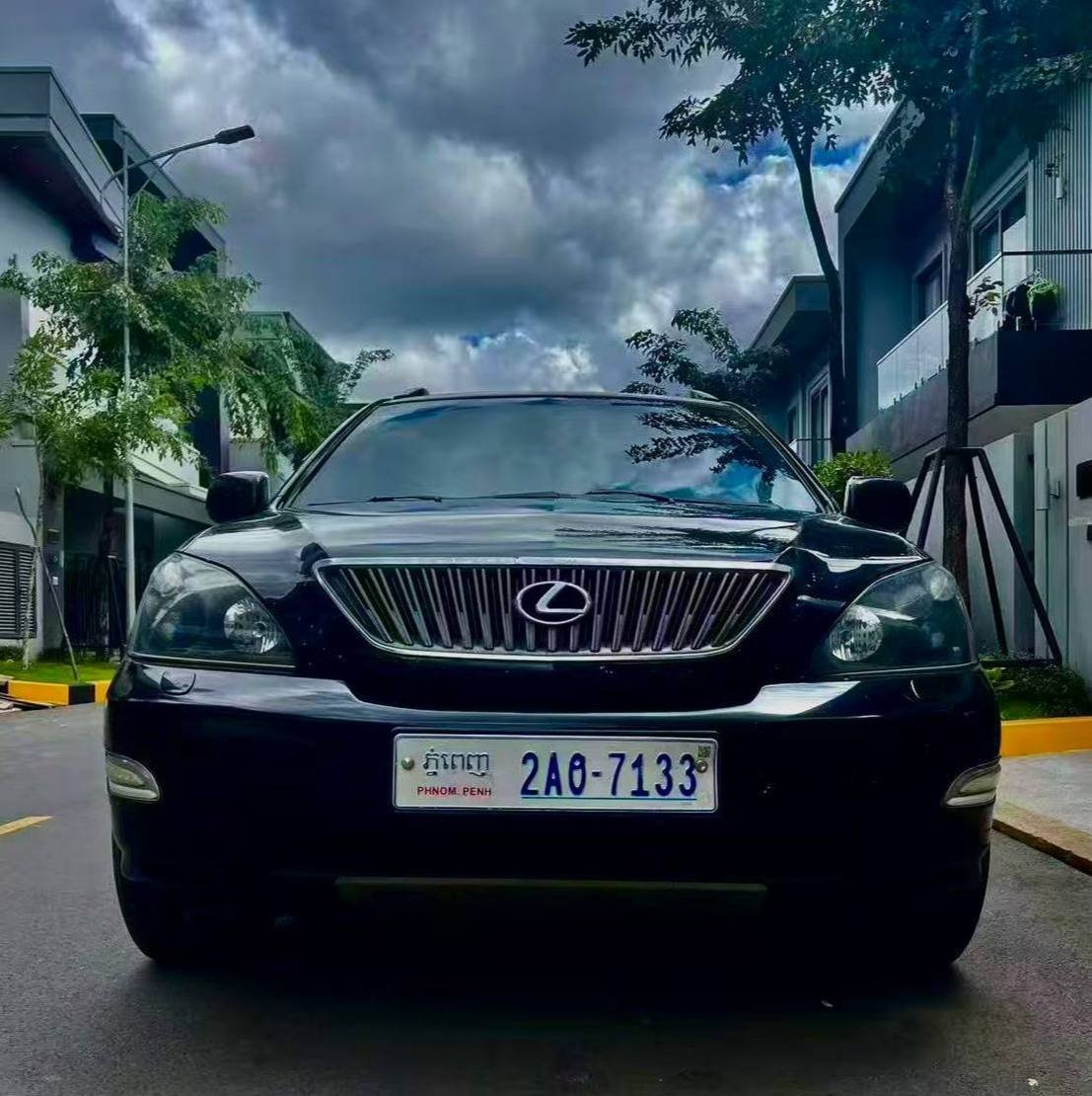FAST TAXI LUXURY提供VIP专车 机场接送及跨