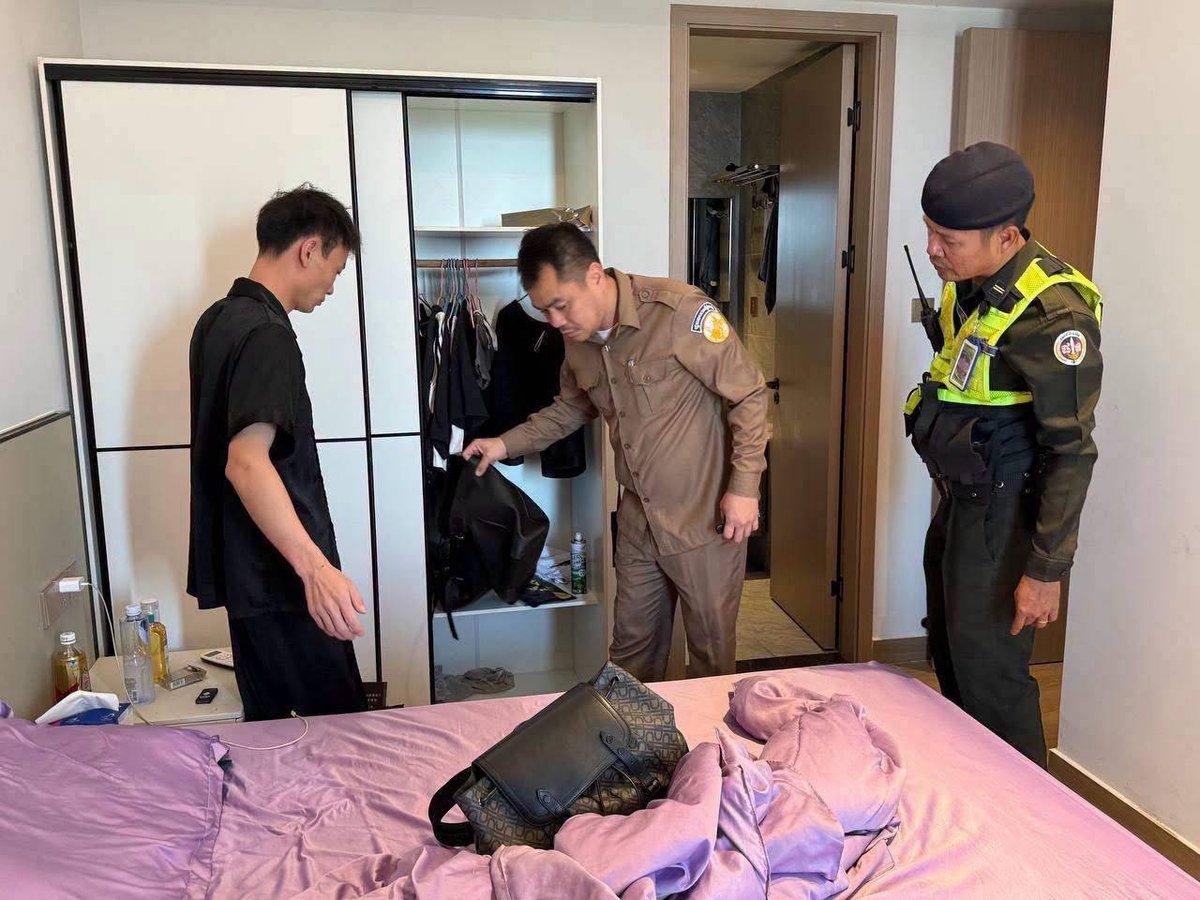 森速区银河花园公寓突查 查获枪支弹药及诈骗设备