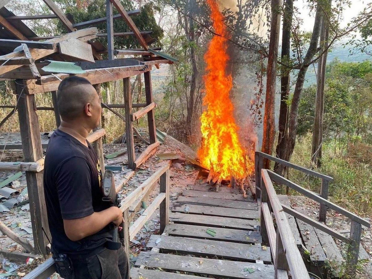 柬埔寨文化艺术部谴责泰军破坏克纳寺木梯事件