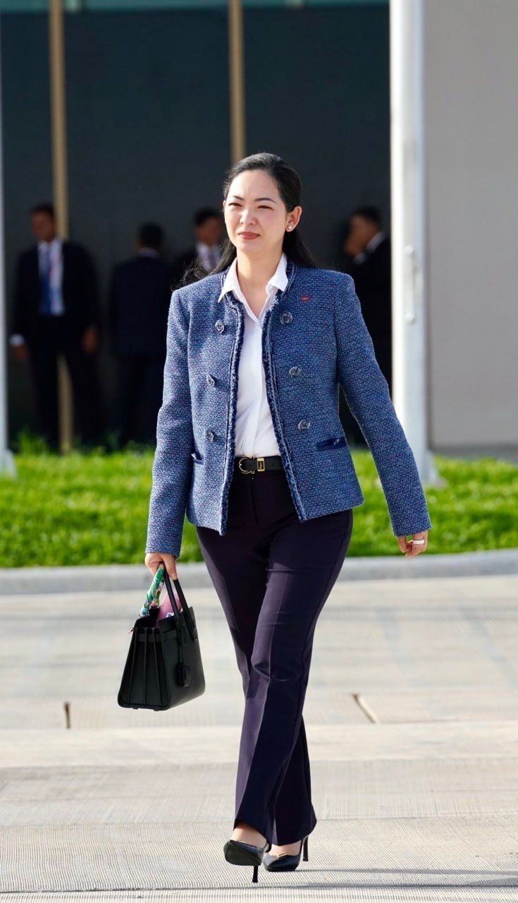 洪玛奈总理启程赴俄出席东盟俄罗斯峰会