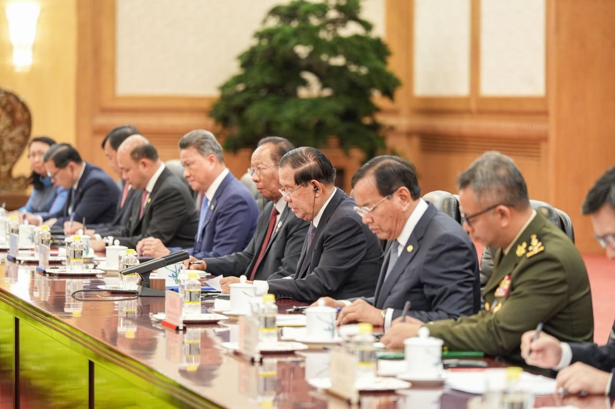 洪森在北京与习近平举行双边会谈 深化柬中战略合作