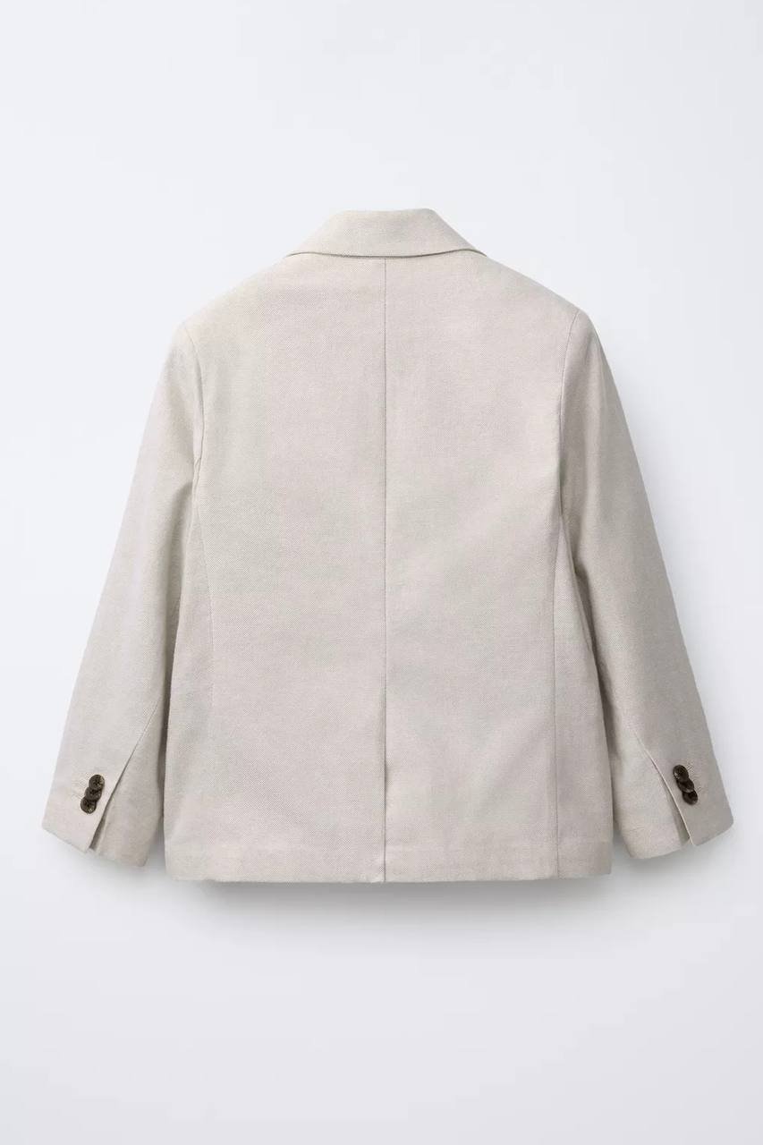 Zara棉麻西装套装上市 上衣34.99万裤子18.99万瑞