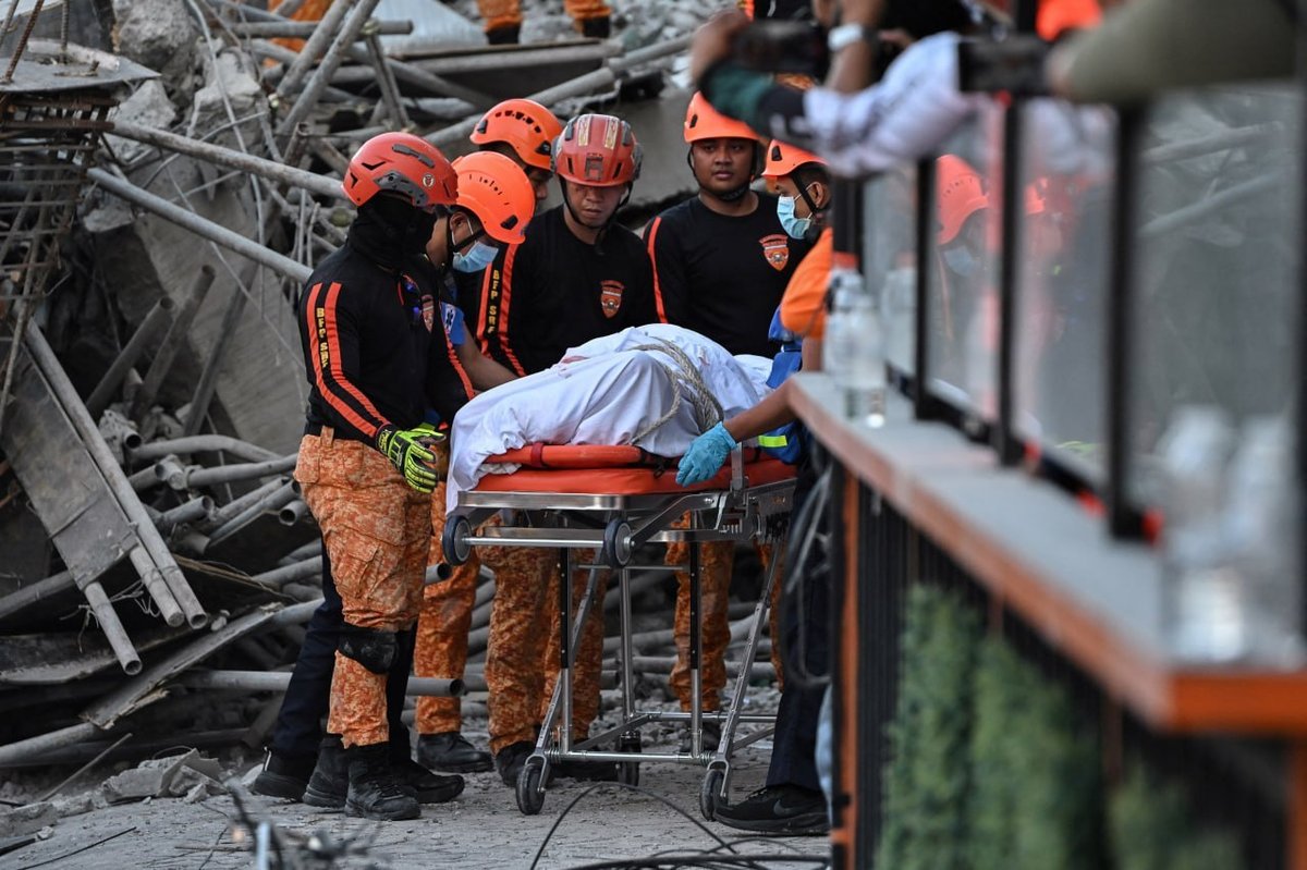 菲律宾在建大楼倒塌事故 死亡人数升至10人以上