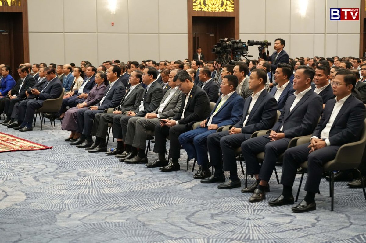 洪森称海关月收入已达2.4亿美元 税收改革成效显著