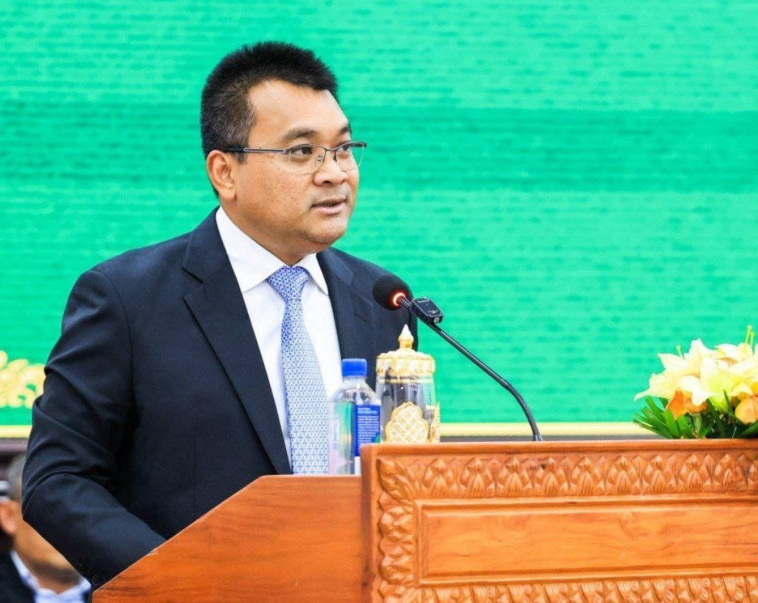 公共工程与运输部部长指示实居省厅提升行政服务效率