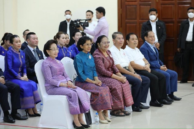 柬埔寨勋爵协会捐赠101万美元 支持柬埔寨红十字会慈善事业