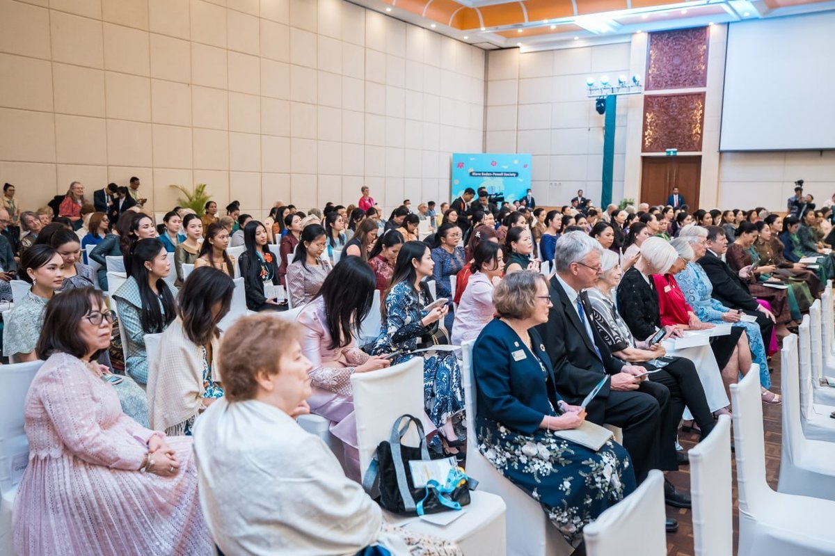 奥拉夫·贝登堡协会(OB-PS)举行颁奖典礼,柬埔寨太后诺罗