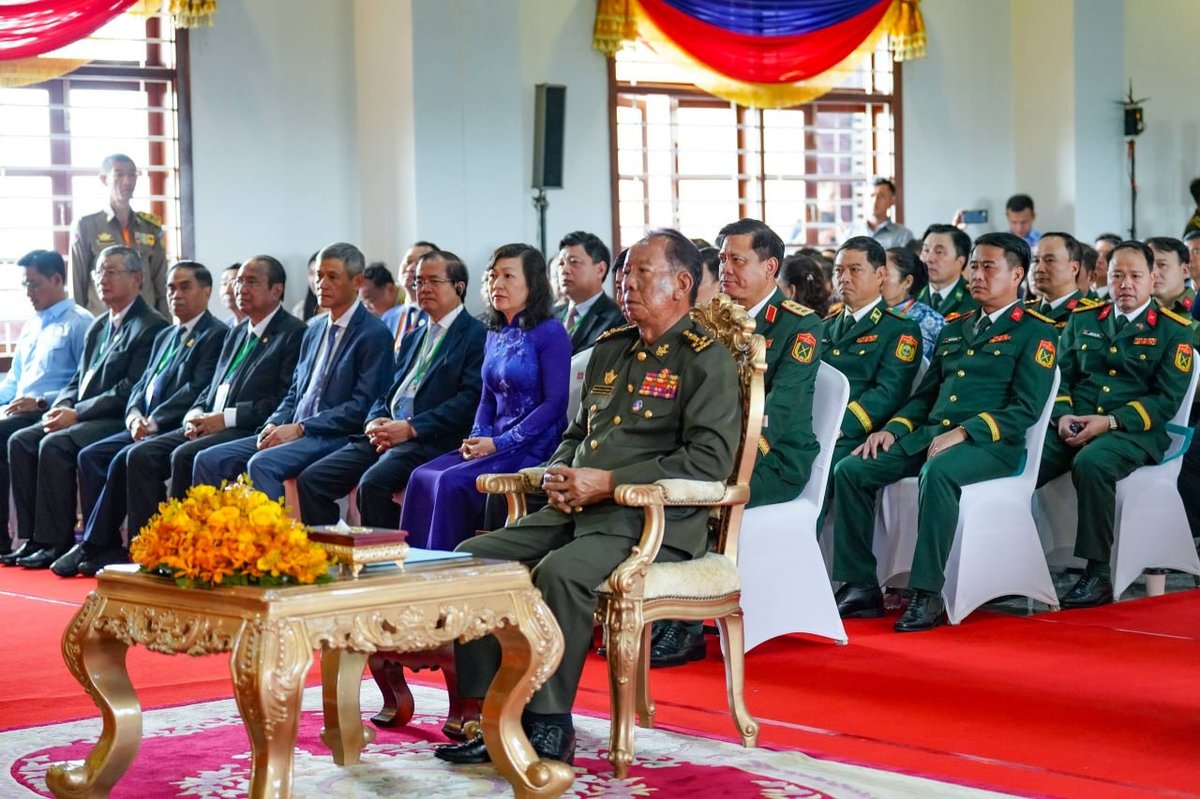 狄班出席纪念活动 缅怀推翻波尔布特政权历史