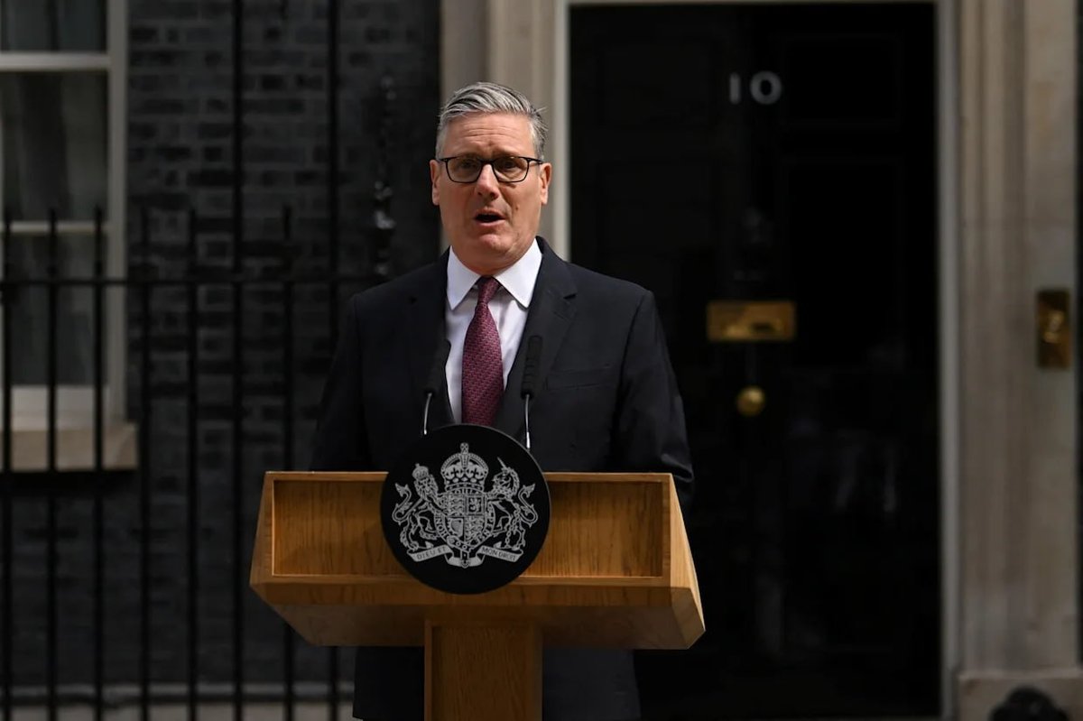 英国首相基尔·斯塔默宣布辞职 卸任工党党魁职务